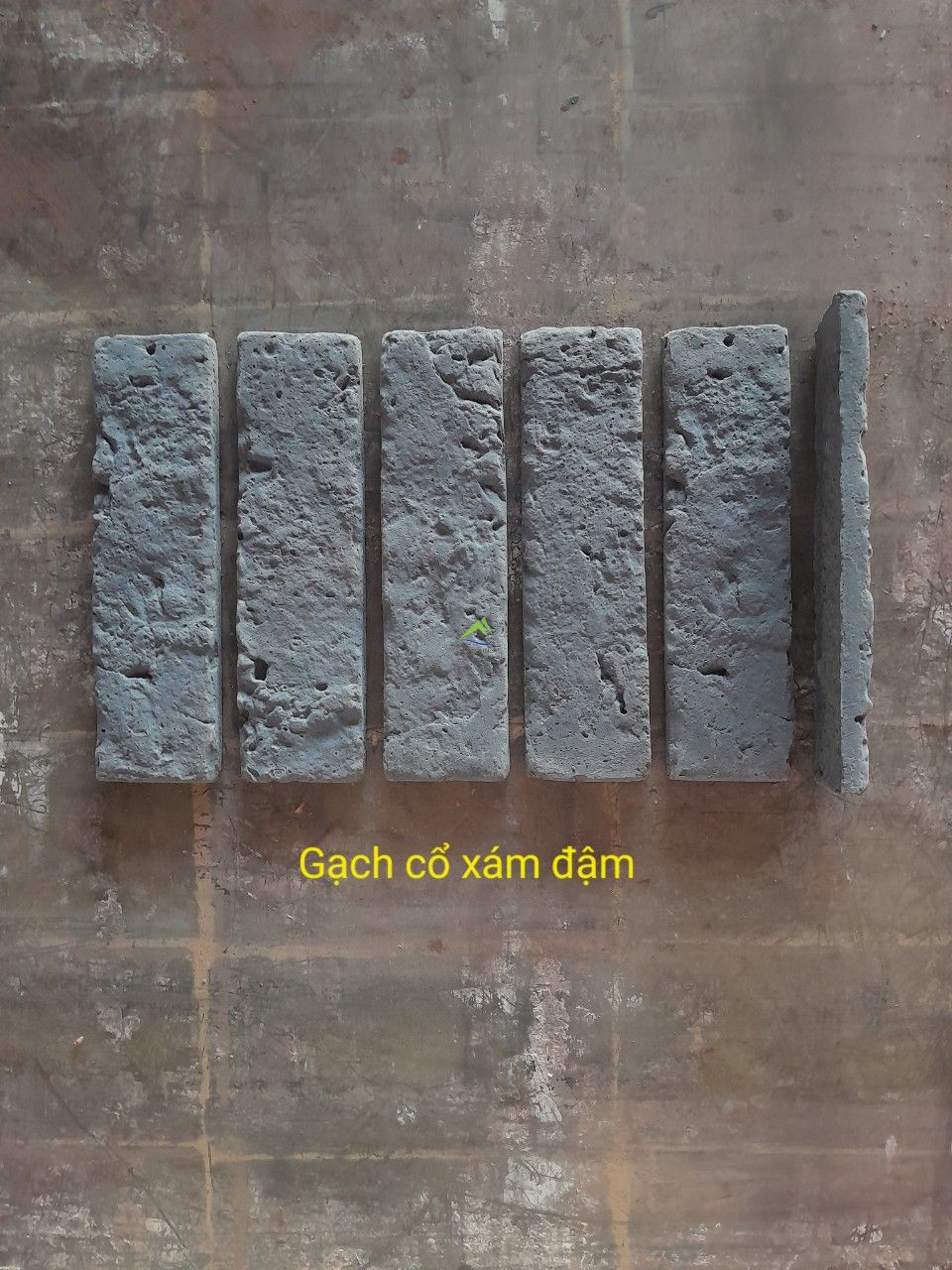 GẠCH CỔ XÁM ĐẬM